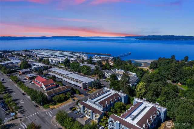 21937 7th Avenue S #213, Des Moines, WA 98198