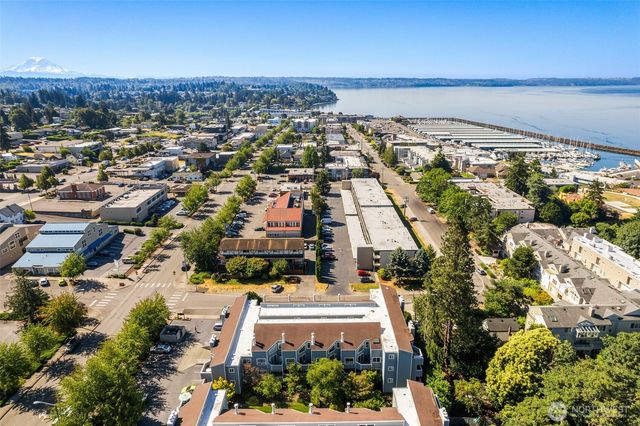 21937 7th Avenue S #213, Des Moines, WA 98198