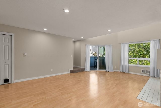 21937 7th Avenue S #213, Des Moines, WA 98198