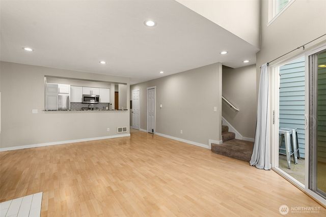 21937 7th Avenue S #213, Des Moines, WA 98198