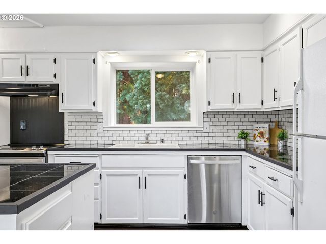 7017 Ne 2ND Ave, Vancouver, WA 98665