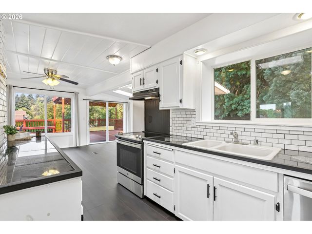 7017 Ne 2ND Ave, Vancouver, WA 98665