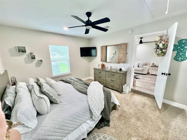 1217 18th Avenue N, Texas City, TX 77590