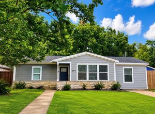 1217 18th Avenue N, Texas City, TX 77590