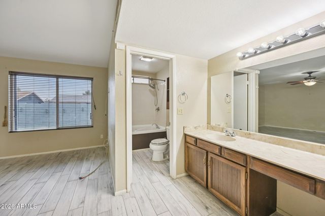 2201 W UTOPIA Road, Phoenix, AZ 85027