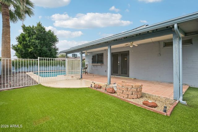 2201 W UTOPIA Road, Phoenix, AZ 85027