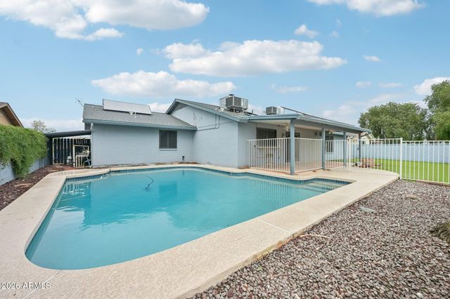 2201 W UTOPIA Road, Phoenix, AZ 85027