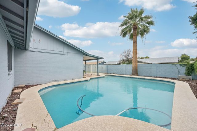 2201 W UTOPIA Road, Phoenix, AZ 85027