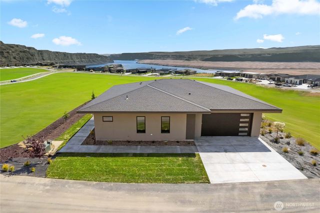 9604 Ridgeview Drive NW, Quincy, WA 98848