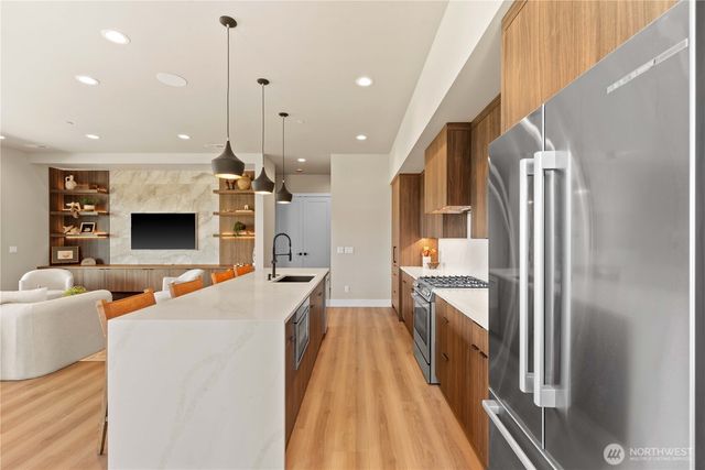 9604 Ridgeview Drive NW, Quincy, WA 98848