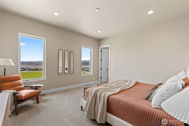 9604 Ridgeview Drive NW, Quincy, WA 98848