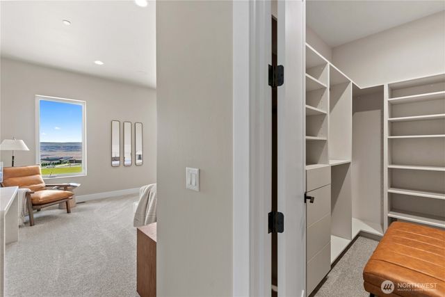 9604 Ridgeview Drive NW, Quincy, WA 98848