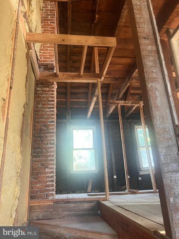 415 E CHESTNUT ST, Norristown, PA 19401