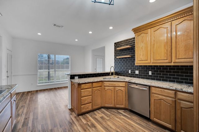 1102 Westminister Drive, Waxahachie, TX 75165