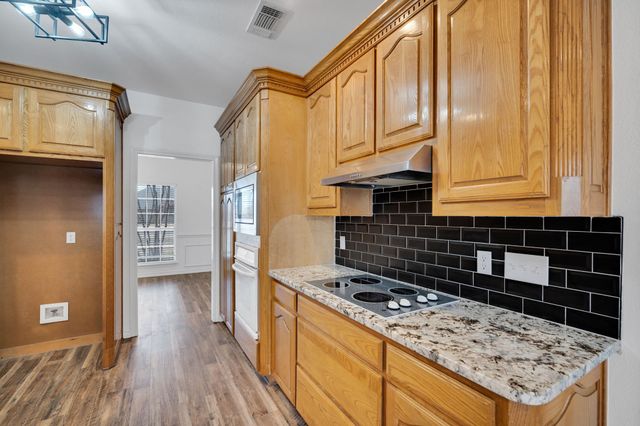 1102 Westminister Drive, Waxahachie, TX 75165