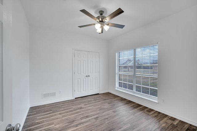 1102 Westminister Drive, Waxahachie, TX 75165