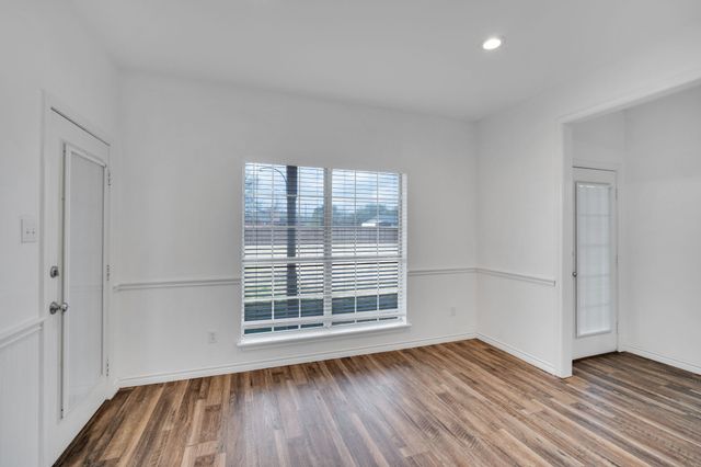 1102 Westminister Drive, Waxahachie, TX 75165