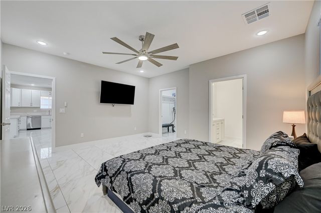 6132 Glacier Avenue, Las Vegas, NV 89156
