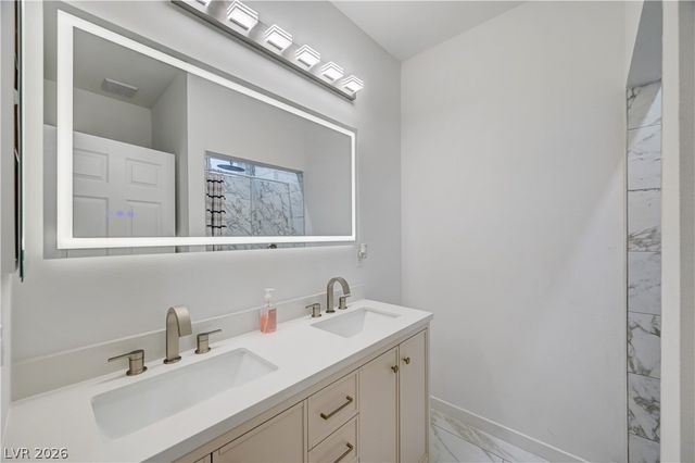 6132 Glacier Avenue, Las Vegas, NV 89156