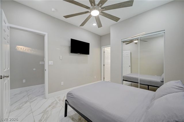 6132 Glacier Avenue, Las Vegas, NV 89156