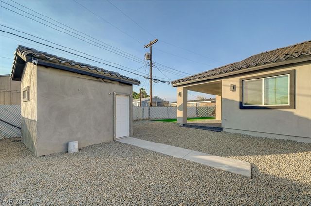 6132 Glacier Avenue, Las Vegas, NV 89156