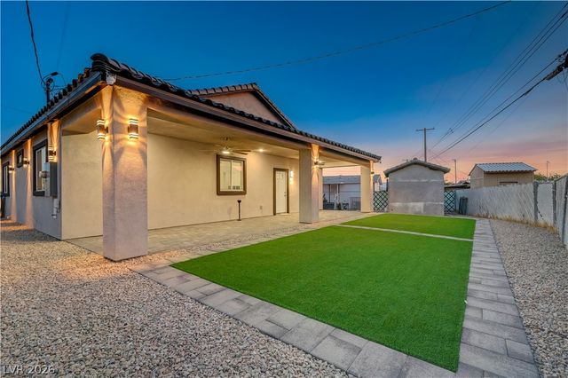 6132 Glacier Avenue, Las Vegas, NV 89156