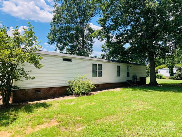 3014 Diddley Dadburn Road, Maiden, NC 28650
