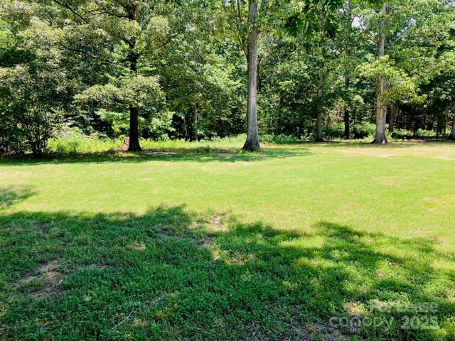 3014 Diddley Dadburn Road, Maiden, NC 28650