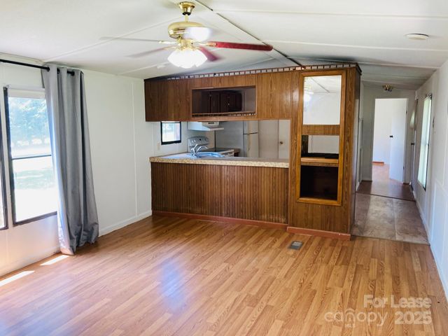 3014 Diddley Dadburn Road, Maiden, NC 28650