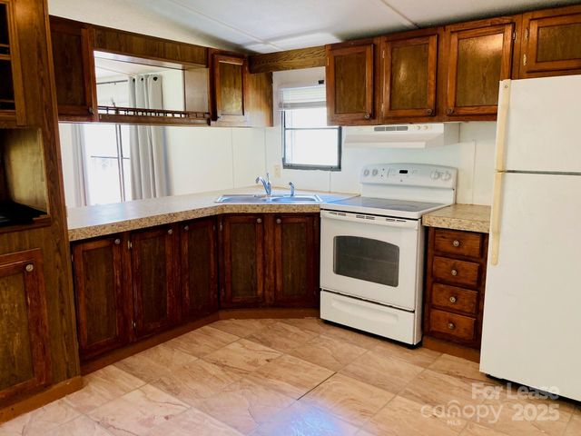3014 Diddley Dadburn Road, Maiden, NC 28650