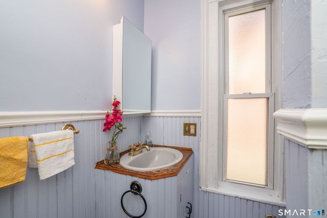 26 Bonner Street, Hartford, CT 06106