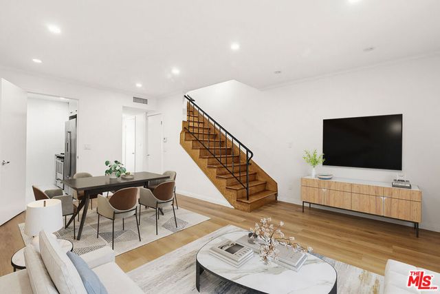 6244 Morse Avenue, North Hollywood, CA 91606