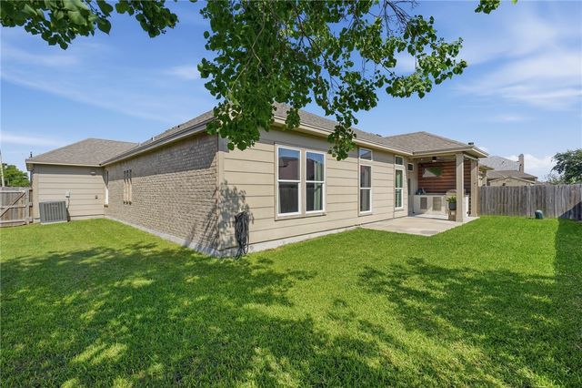 331 Gulfton Dr, Portland, TX 78374