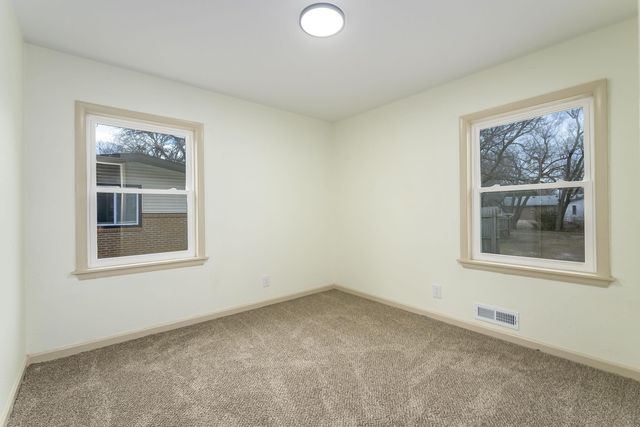 2639 N Gentry Ave, Wichita, KS 67220