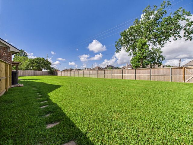 3023 Manor Bay Court, League City, TX 77573