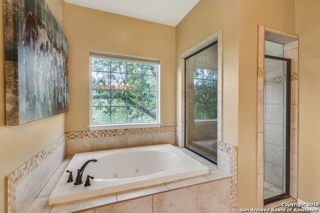 29707 Fairway Bluff, Boerne, TX 78015