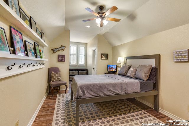 29707 Fairway Bluff, Boerne, TX 78015