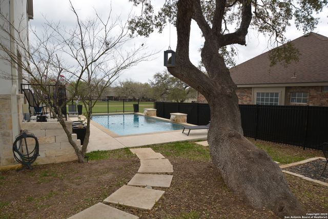 29707 Fairway Bluff, Boerne, TX 78015