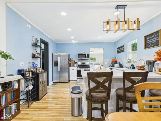 230 W Vinyard Street, Anderson, IN 46012