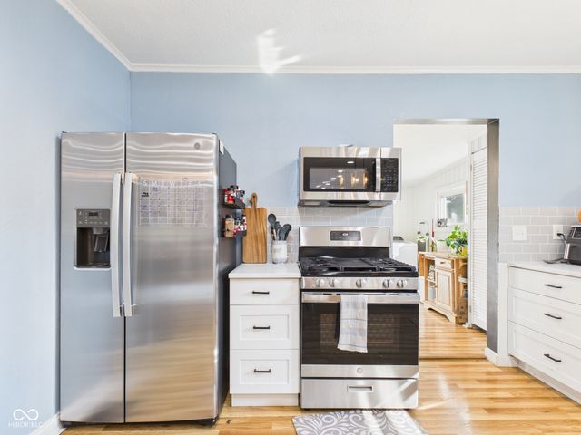 230 W Vinyard Street, Anderson, IN 46012