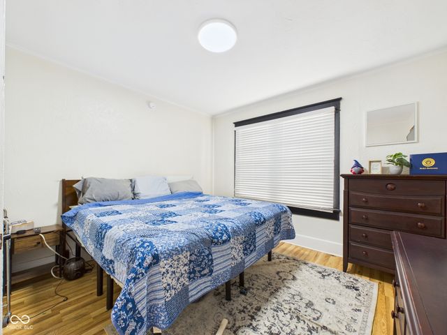 230 W Vinyard Street, Anderson, IN 46012