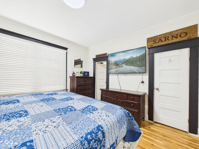 230 W Vinyard Street, Anderson, IN 46012