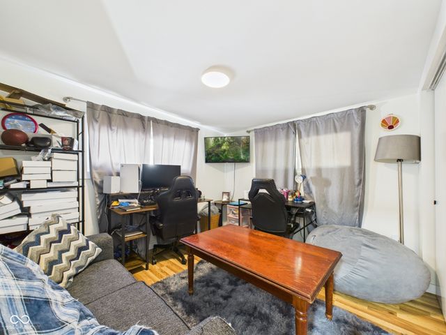 230 W Vinyard Street, Anderson, IN 46012