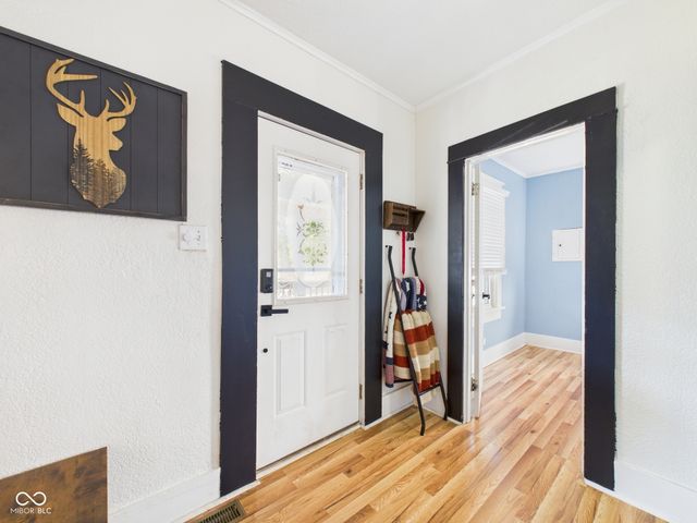 230 W Vinyard Street, Anderson, IN 46012