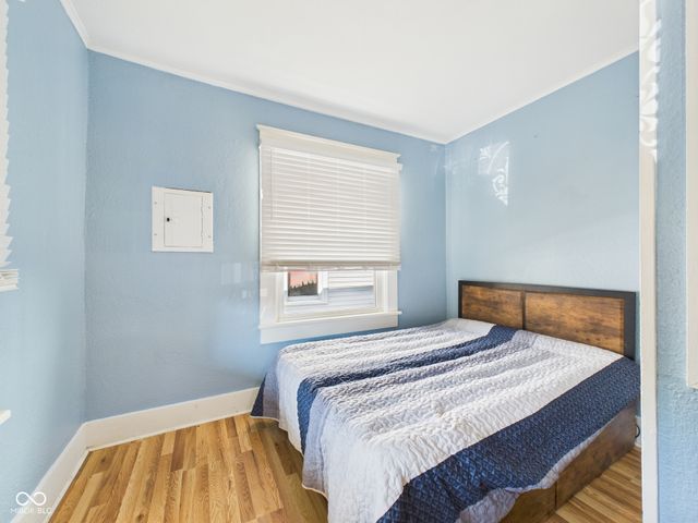 230 W Vinyard Street, Anderson, IN 46012