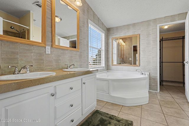 926 Laurel Circle, Barefoot Bay, FL 32976