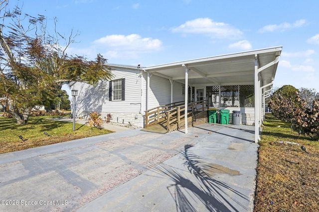 926 Laurel Circle, Barefoot Bay, FL 32976