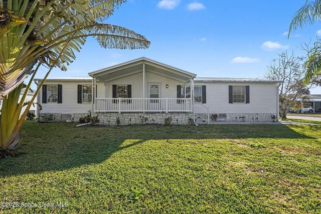 926 Laurel Circle, Barefoot Bay, FL 32976