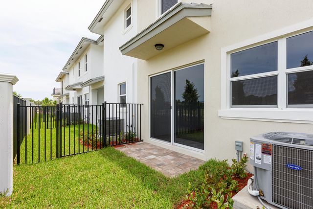 6954 PINES Circle 51, Coconut Creek, FL 33073