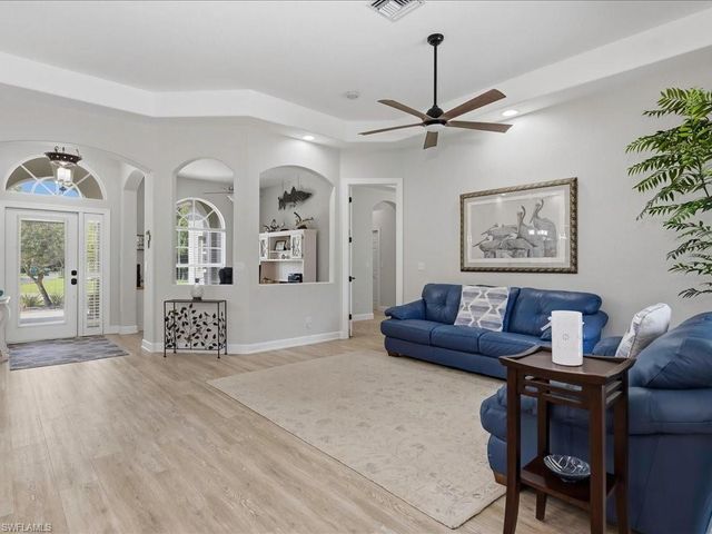 6591 Sable Ridge LN, Naples, FL 34109